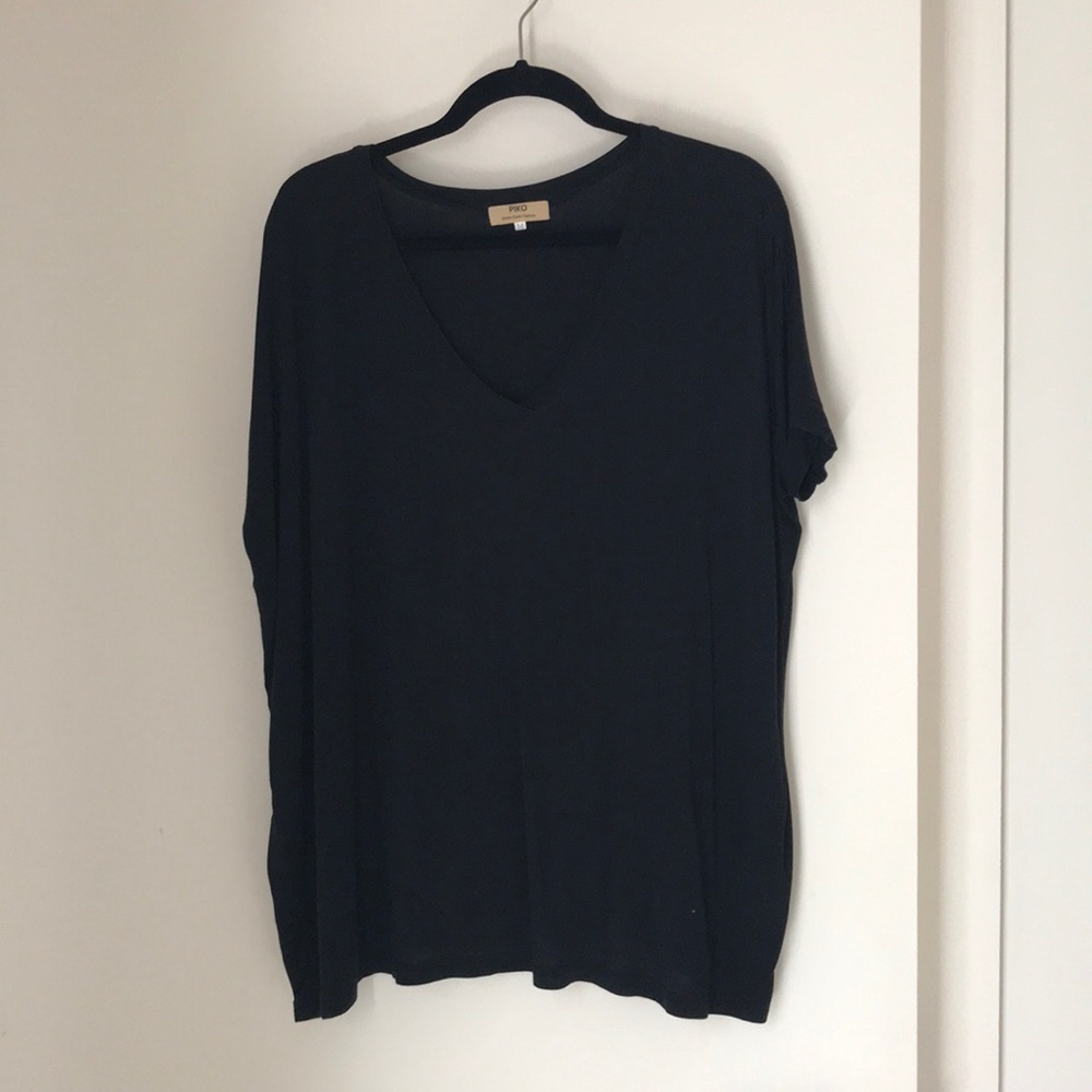 Black Piko Short Sleeve Tee